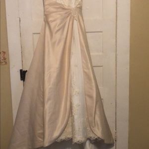 Wedding dress